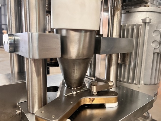 TIANHE Biotech Round Oblong Punch Mold Automatic Tablet Press Machine Tablet Diameter 20mm supplier