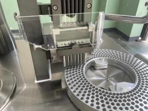 TIANHE Granule/Powder Semi-Automatic Capsule Filling Machine CGN-208 28000PCS supplier