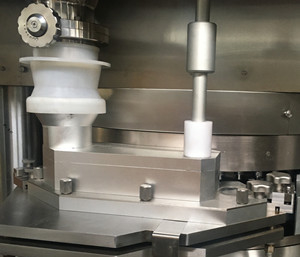 TIANHE Full Automatic Touch Screen Control High Speed Tablet Press Machine supplier